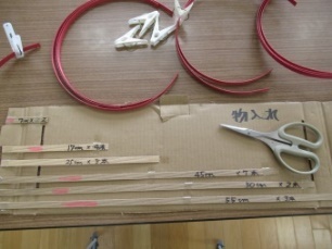 写真：編みかご製品製作